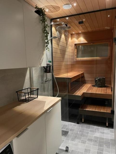 Helmetaer Apartment *